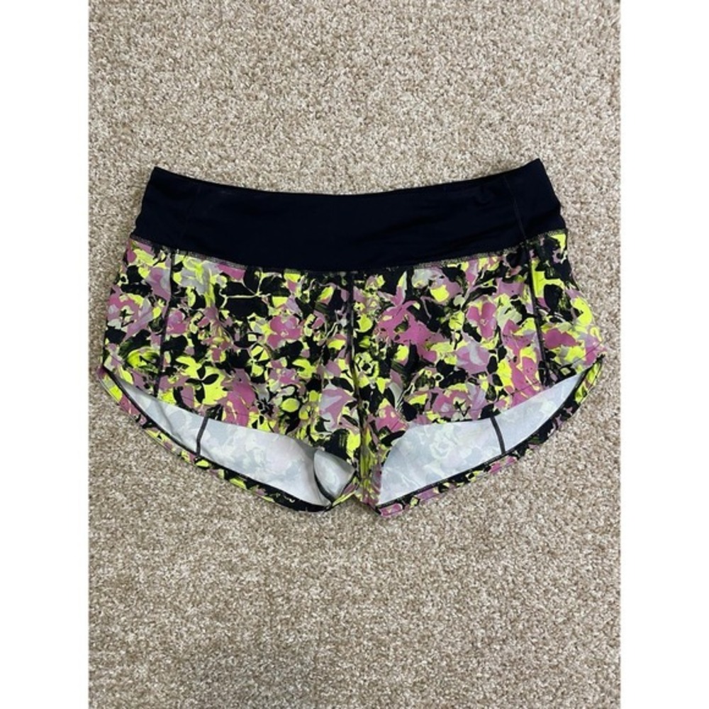Lululemon Tracker Shorts Womens 4‎ Multicolor Floral Run Lightweight Zip Pocket